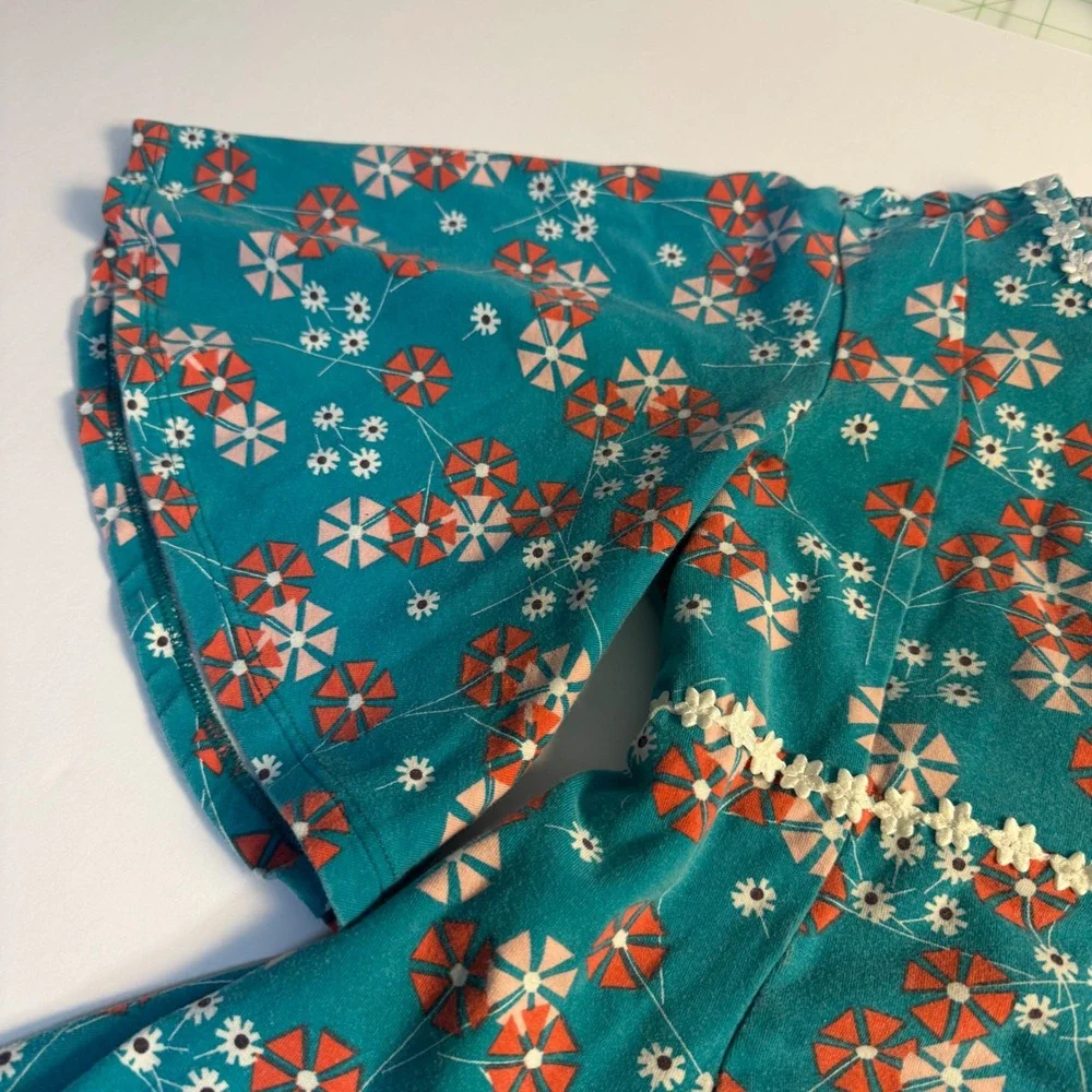 Llum Girls Teal Blue Floral Bell Sleeve Lace Trim Knit Dress Size 10